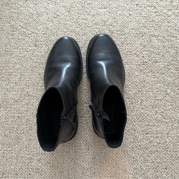 Massimo Dutti Black Leather Chelsea Boots