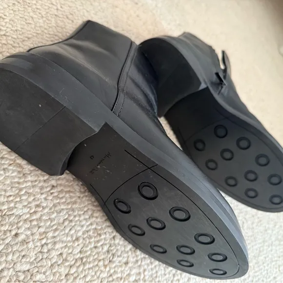 Massimo Dutti Black Leather Chelsea Boots