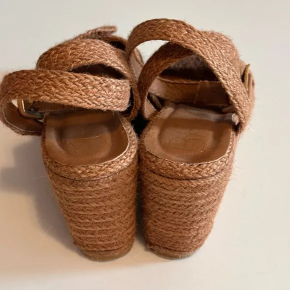 Matisse Kai Platform Wedges in Honey Color