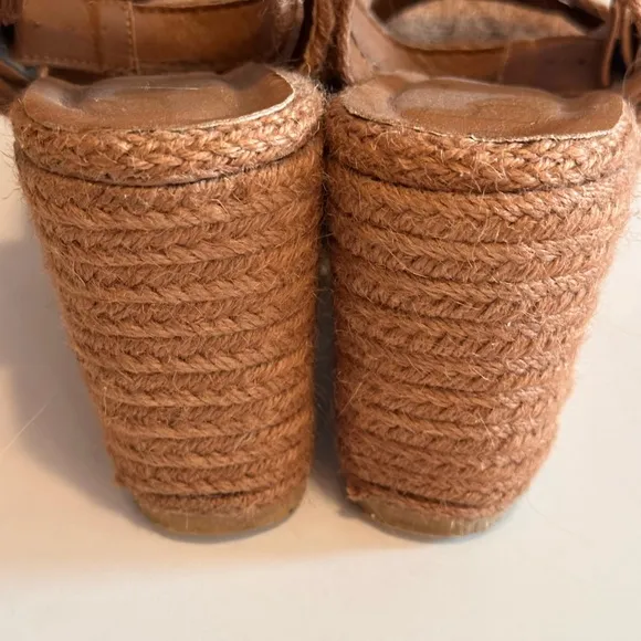 Matisse Kai Platform Wedges in Honey Color