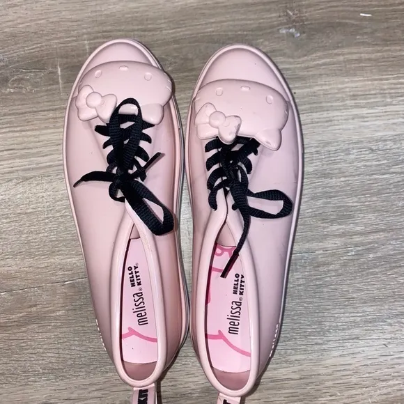 melissa‎ shoes hello kitty x Sanrio pink and black jelly sneakers shoes