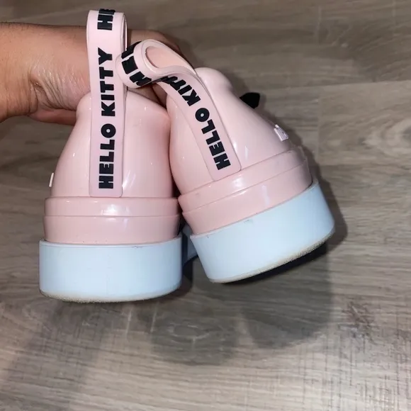 melissa‎ shoes hello kitty x Sanrio pink and black jelly sneakers shoes