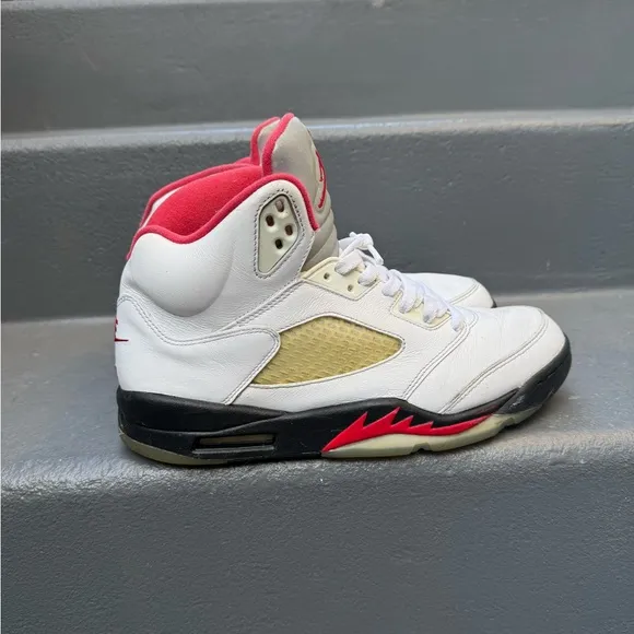 Mens nike jordan 5 size 10 mens jordan 5 mens nike shoes mens jordan shoes NBA