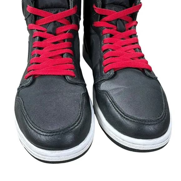 Men's Size 10 Nike Air Jordan 1 Retro High Black Satin Red Shoes 555088-060