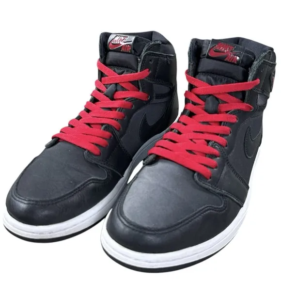 Men's Size 10 Nike Air Jordan 1 Retro High Black Satin Red Shoes 555088-060
