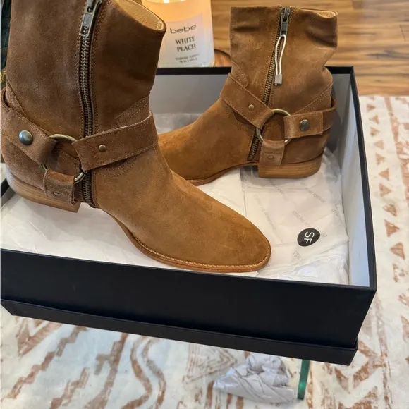 Men's Tan Suede Boots