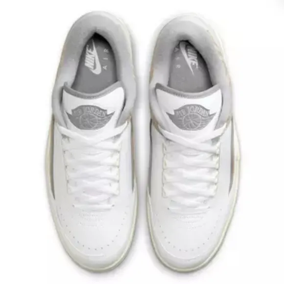 Men's White and Gray Sneakers Jordan 2 Low Pythons New No Box