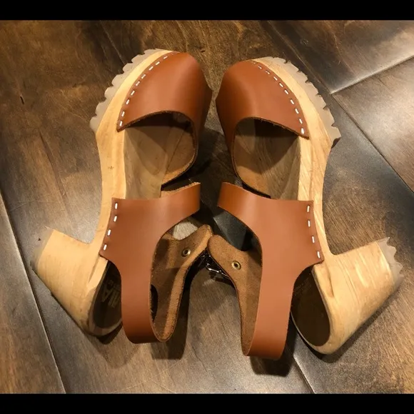 MIA 'Greta' Clog Sandal NWOT