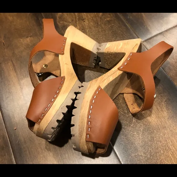 MIA 'Greta' Clog Sandal NWOT