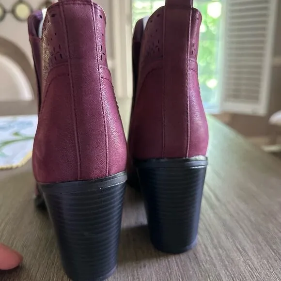 Mia Ladies’ Sutton Burgundy Faux Suede Heeled Ankle Boots Size 9 Nwt