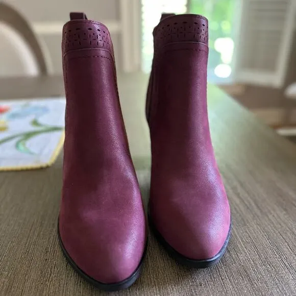 Mia Ladies’ Sutton Burgundy Faux Suede Heeled Ankle Boots Size 9 Nwt