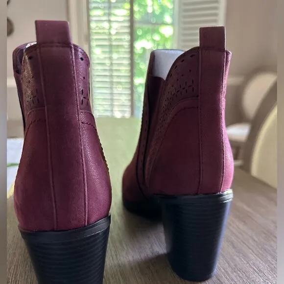 Mia Ladies’ Sutton Burgundy Faux Suede Heeled Ankle Boots Size 9 Nwt