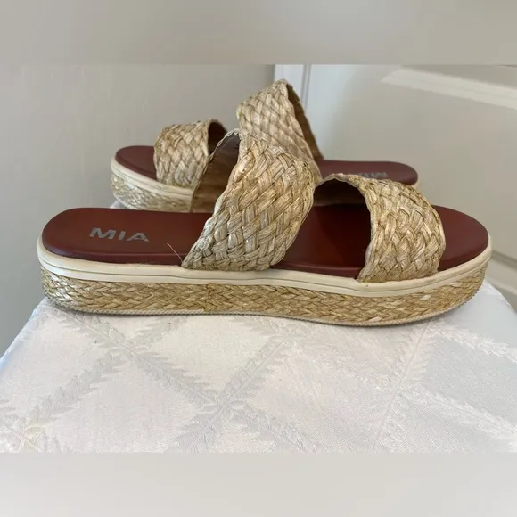 MIA Women's Tan Woven Platform Sandals Size 8.5