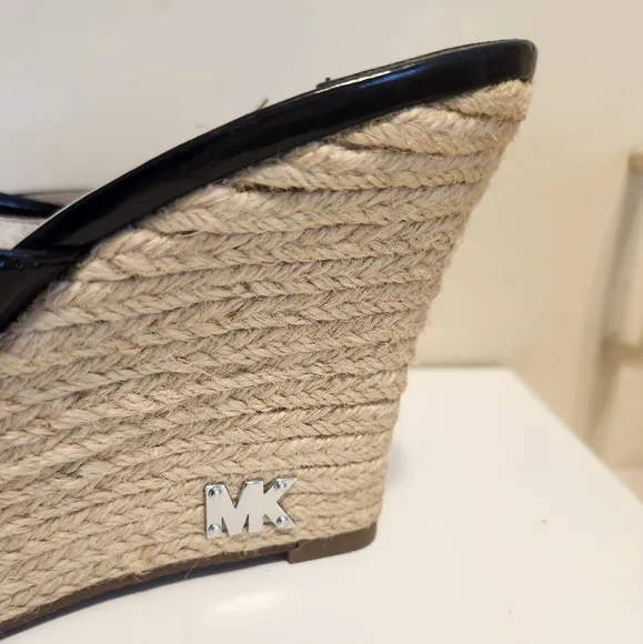 Michael Kors &quot;Kami&quot; Black Patent Leather Wedge Heel Sandals Sz. 9 Ret $229
