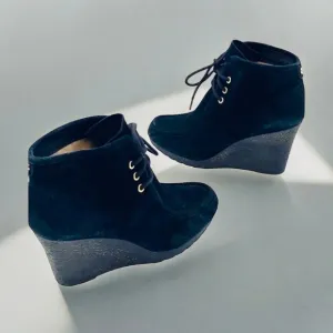 MICHAEL KORS SUEDE WEDGE BOOTS 6