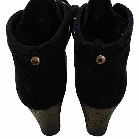 MICHAEL KORS SUEDE WEDGE BOOTS 6