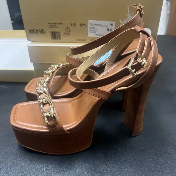 MICHAEL KORS Womens Brown 1-1/2&quot; Platform Chain Paola Flare Heeled Sandal Size 9