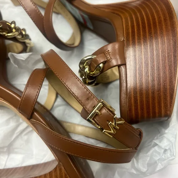 MICHAEL KORS Womens Brown 1-1/2&quot; Platform Chain Paola Flare Heeled Sandal Size 9