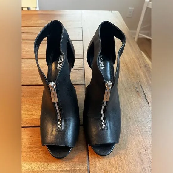 Michael Kors Black Women's Peep Toe zipper Bootie high heels; Size 8.5; NWOT