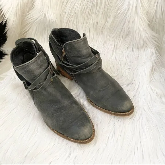 Milah Washed Black Leather Ankle Booties SIZE 10