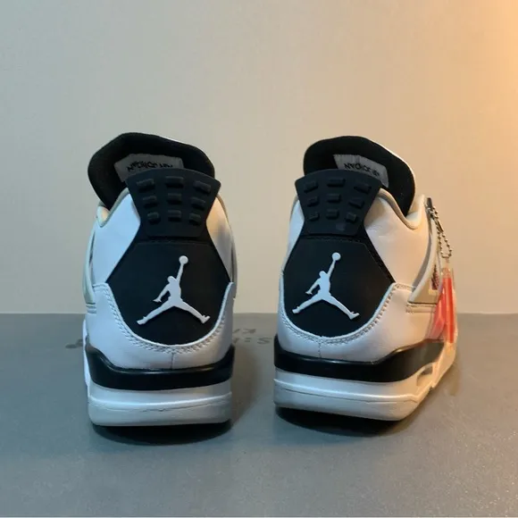 Military Black-Jordan Air Jordan 4 Man’s Size 9.5