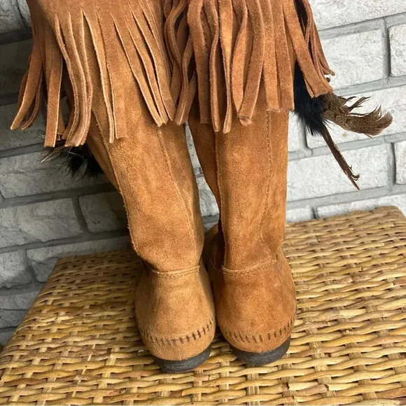 Minnetonka Suede Fringe Boots Feathers