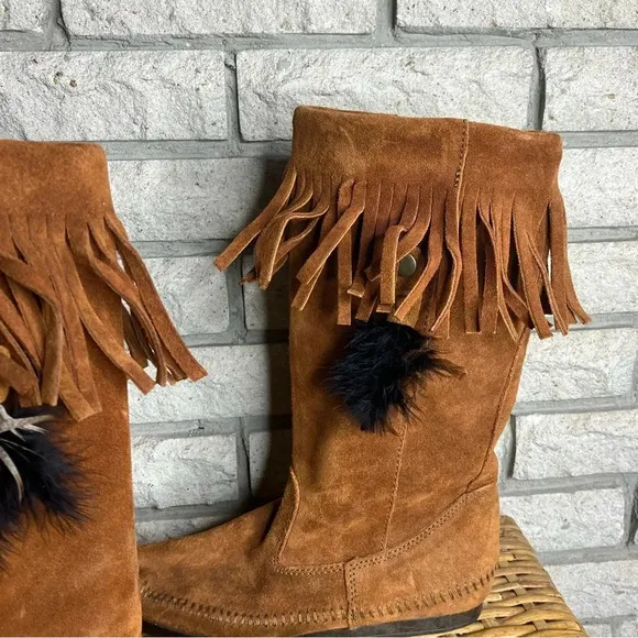 Minnetonka Suede Fringe Boots Feathers