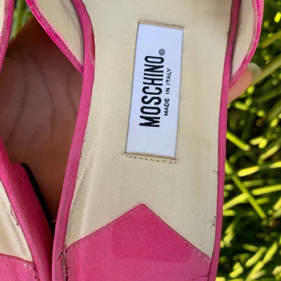 Moschino slides women Fuchsia leather hearts and Stitch logo detail shoes.