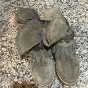 Musse &amp; Cloud Anaeh Suede Boots brown size 9
