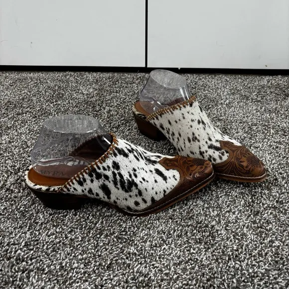 Myra HEELY WESTERN HAND-TOOLEDMULES Size 10 Black and White NEW IN BAG