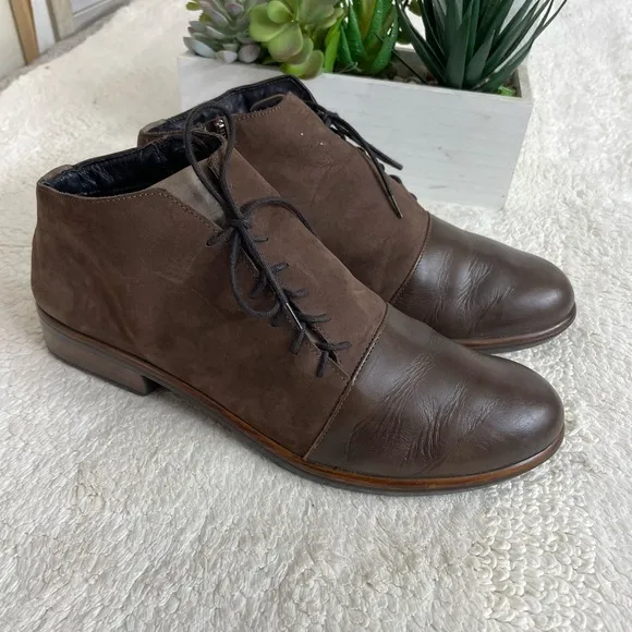 Naot Brown Leather Chukka Boots with Lace-Up Design 9.5