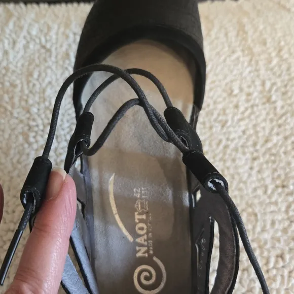Naot Kata Black Crackle Leather Lace-Up Shoes