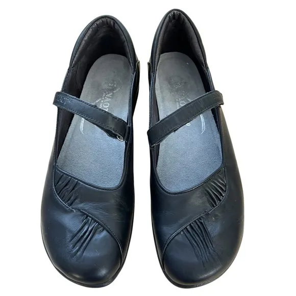 Naot Taramoa Leather Mary Jane Flats Size 9.5 Matte Black Slip On Shoes