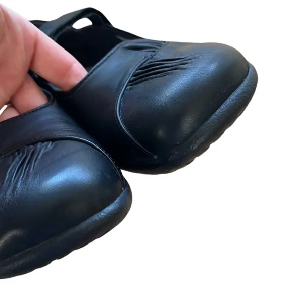 Naot Taramoa Leather Mary Jane Flats Size 9.5 Matte Black Slip On Shoes