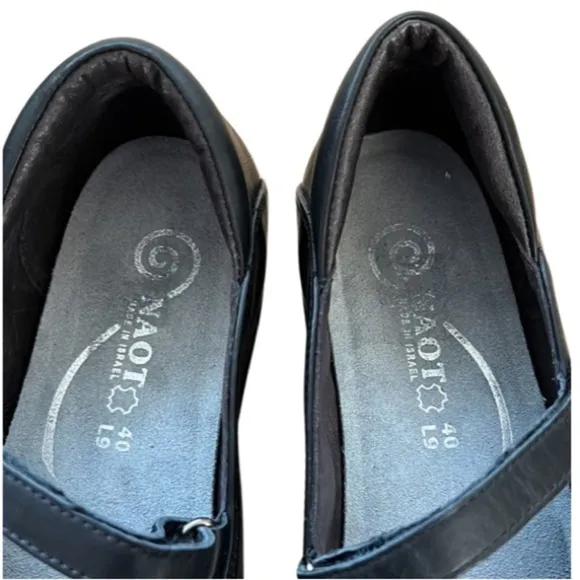 Naot Taramoa Leather Mary Jane Flats Size 9.5 Matte Black Slip On Shoes