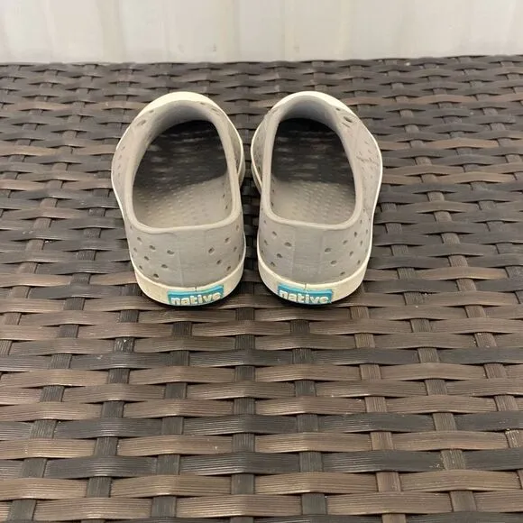 Native Jeffersons kid shoes children’s size 7