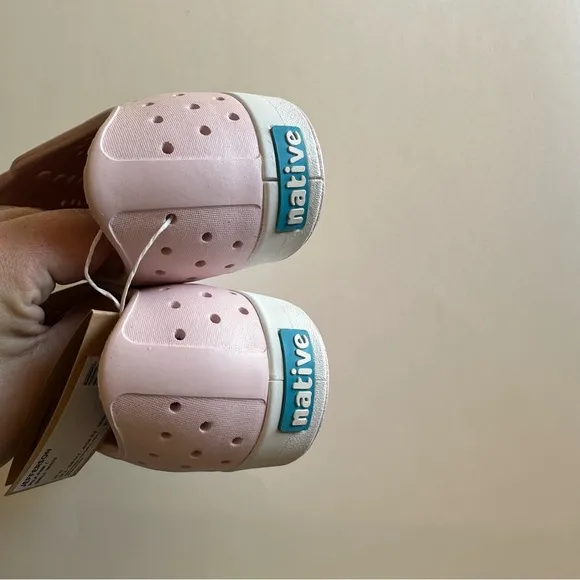 Native NWT Pink Classic Jefferson Sugarlite Slip On Shoes