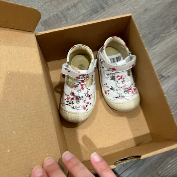 Naturino Maggy SS21 White Floral Toddler Baby Calf Leather Shoes