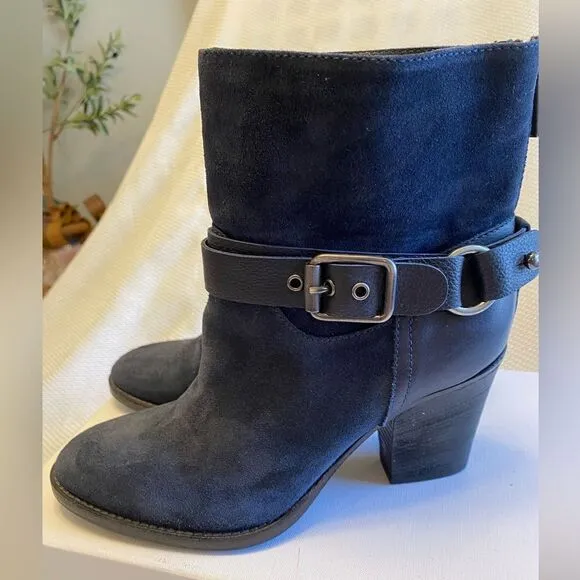 Navy suede Aquatalia moto ankle heeled boots size 7.5  biker style