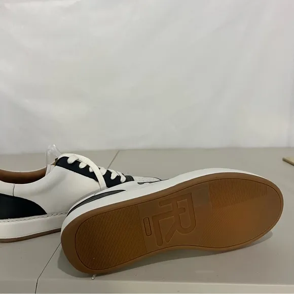 Never worn Ralph Lauren sneakers‎