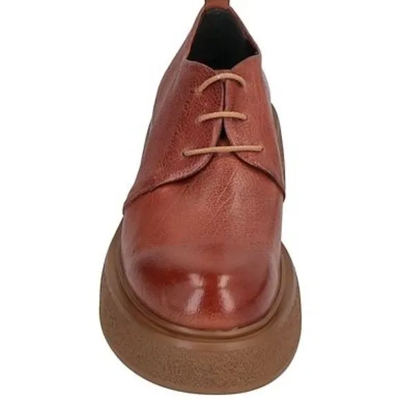 New 1725.A women's tan brown platform laced shoes. Made in Italy. NWT in box