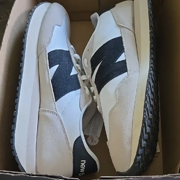 New Balance Men's White and Black Sneakers