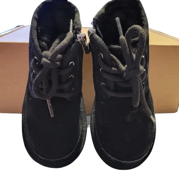 NEW Black Ugg Neumel II Boot Toddlers (2-5 years) Classic Boots Size 8 Toddler