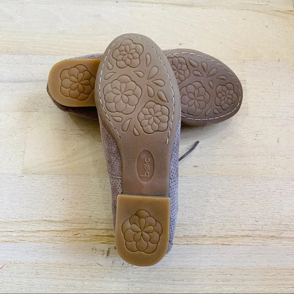 NEW Boc boho suede leather lace-up perforated oxfords shoes.