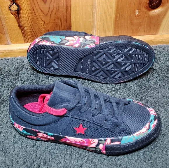 NEW Converse One Flower Infant 11