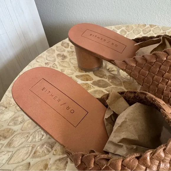 New Either/ OR Tan Woven Leather Heels Sandals Size 9