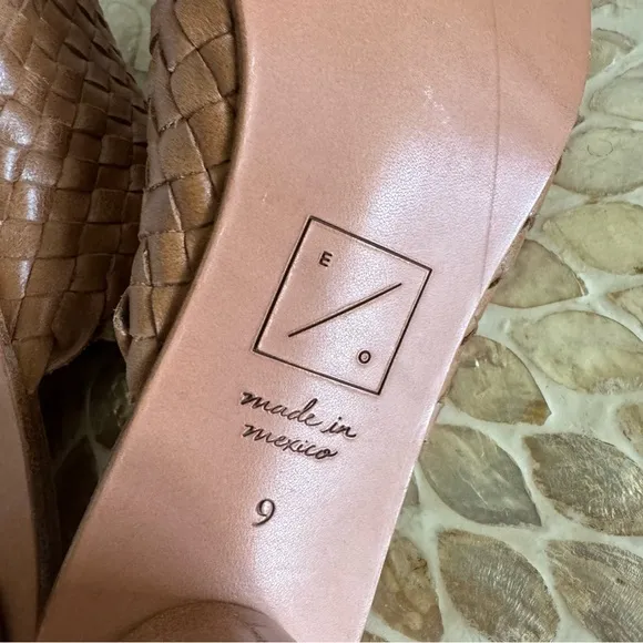New Either/ OR Tan Woven Leather Heels Sandals Size 9