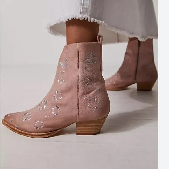 NEW Free People Bowers Embroidered Boots