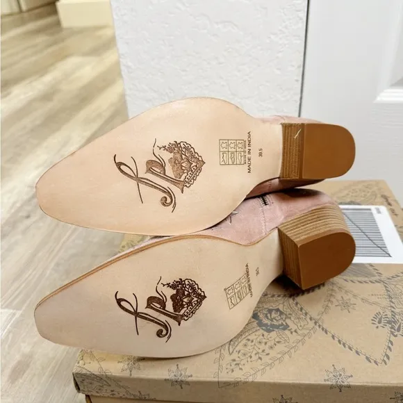 NEW Free People Bowers Embroidered Boots