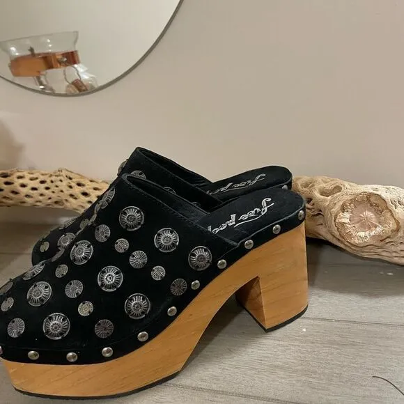 New Free People Claudia Size Black Coin Platform Clog size 38 (US 7.5)
